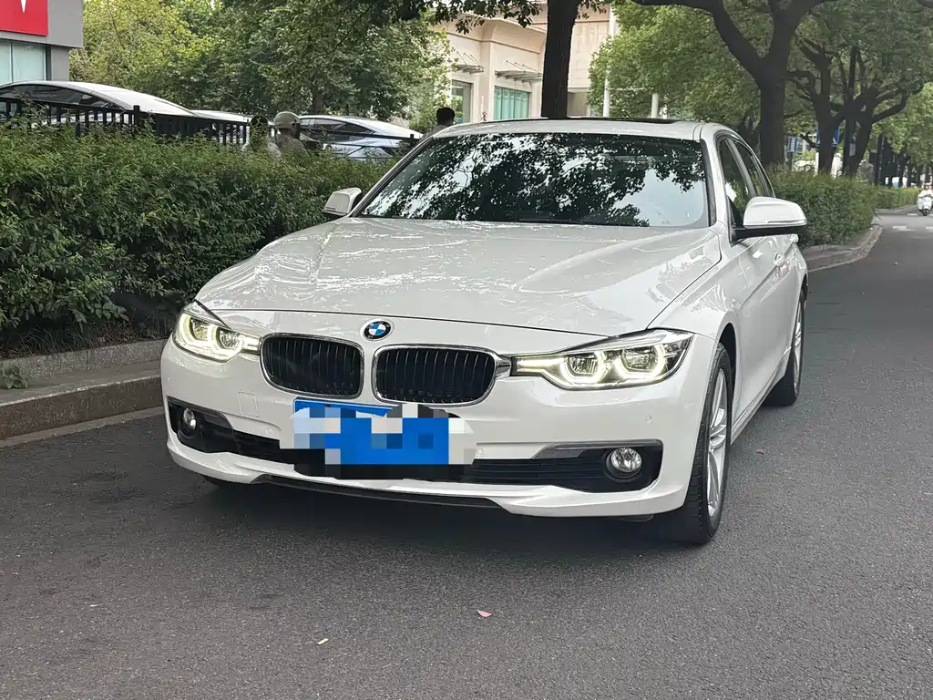 BMW 3 Series 2017 — фото 1