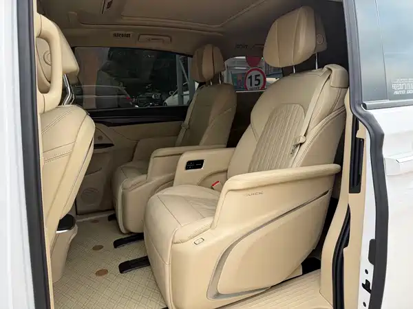 Buick GL8 2024