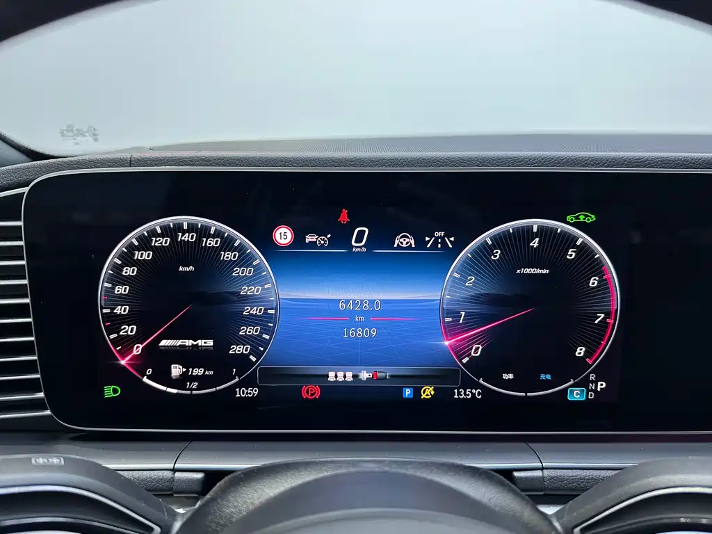Mercedes-Benz GLE AMG 2024 — фото 13