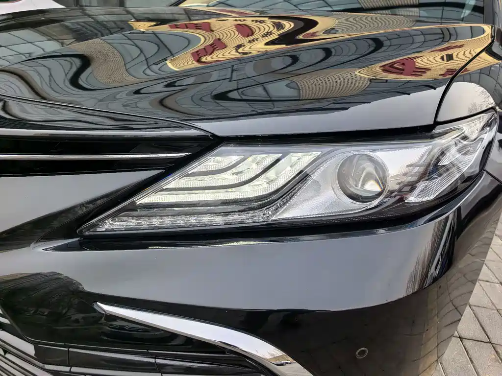 Toyota Camry 2023 — фото 24