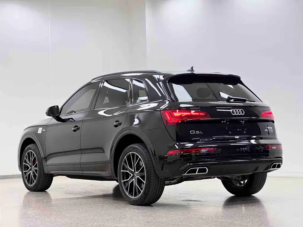 Audi Q5L 2026 — фото 28