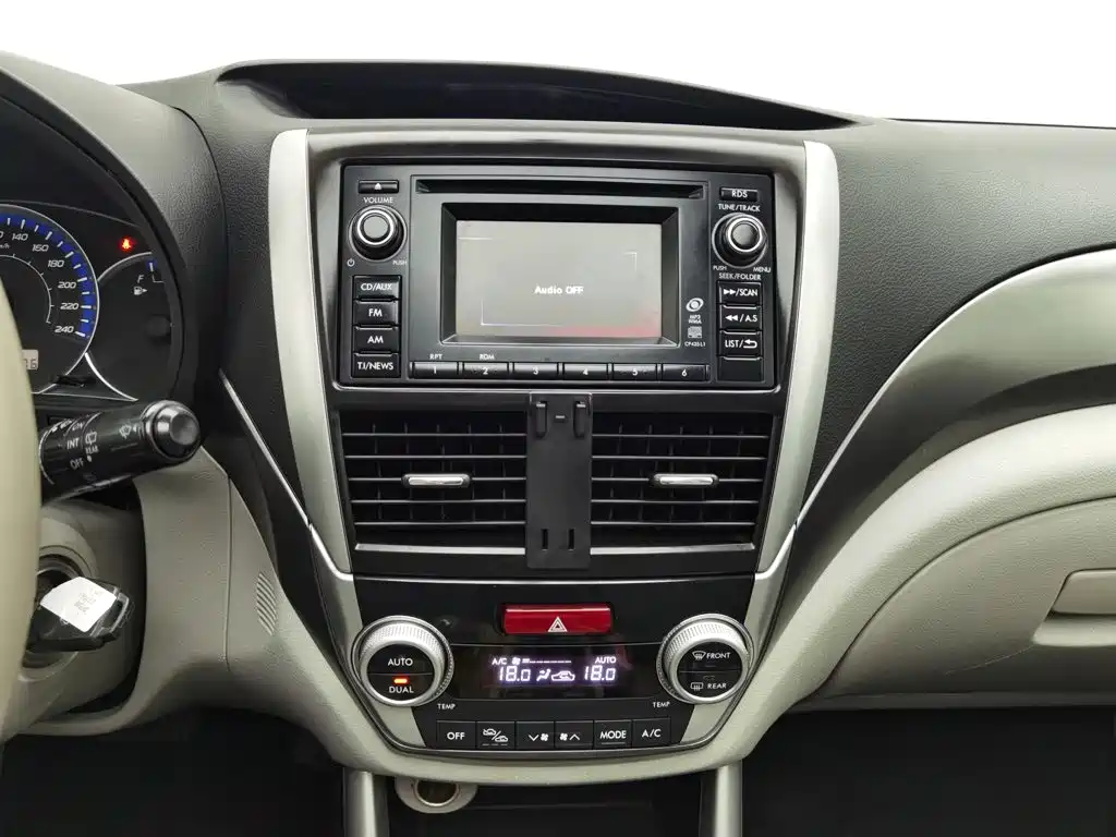 Subaru Forester 2012 — фото 12