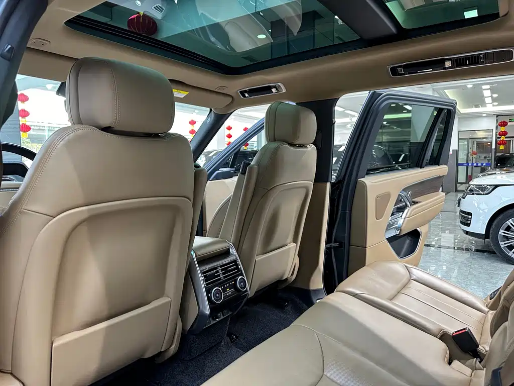 Land Rover Range Rover 2024 — фото 13