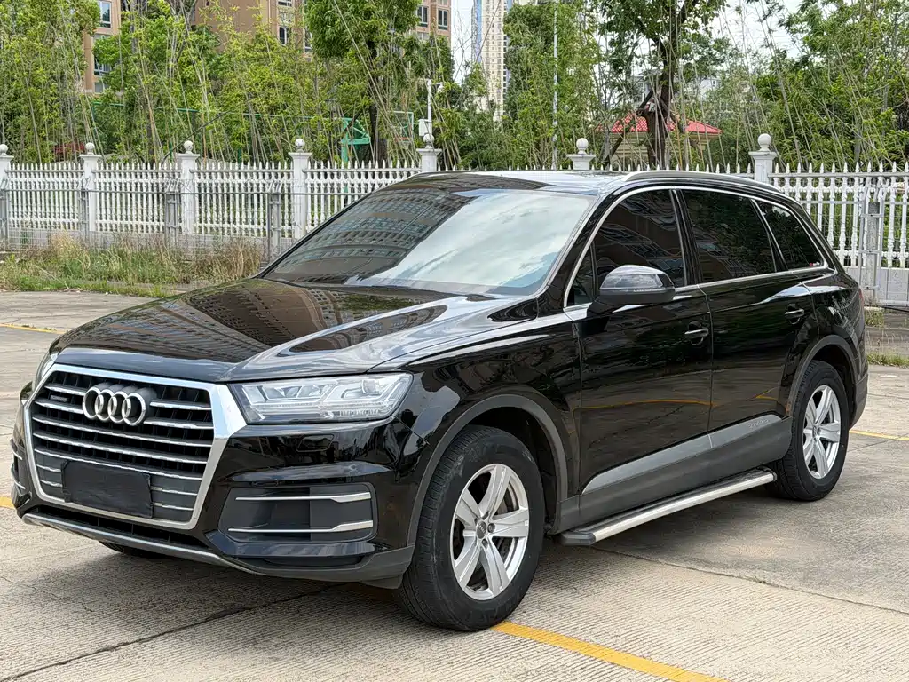 Audi Q7 2016 — фото 1