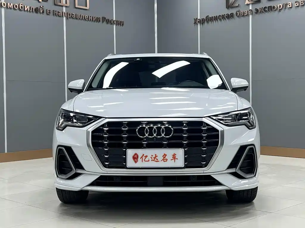 Audi Q3 2021 — фото 2