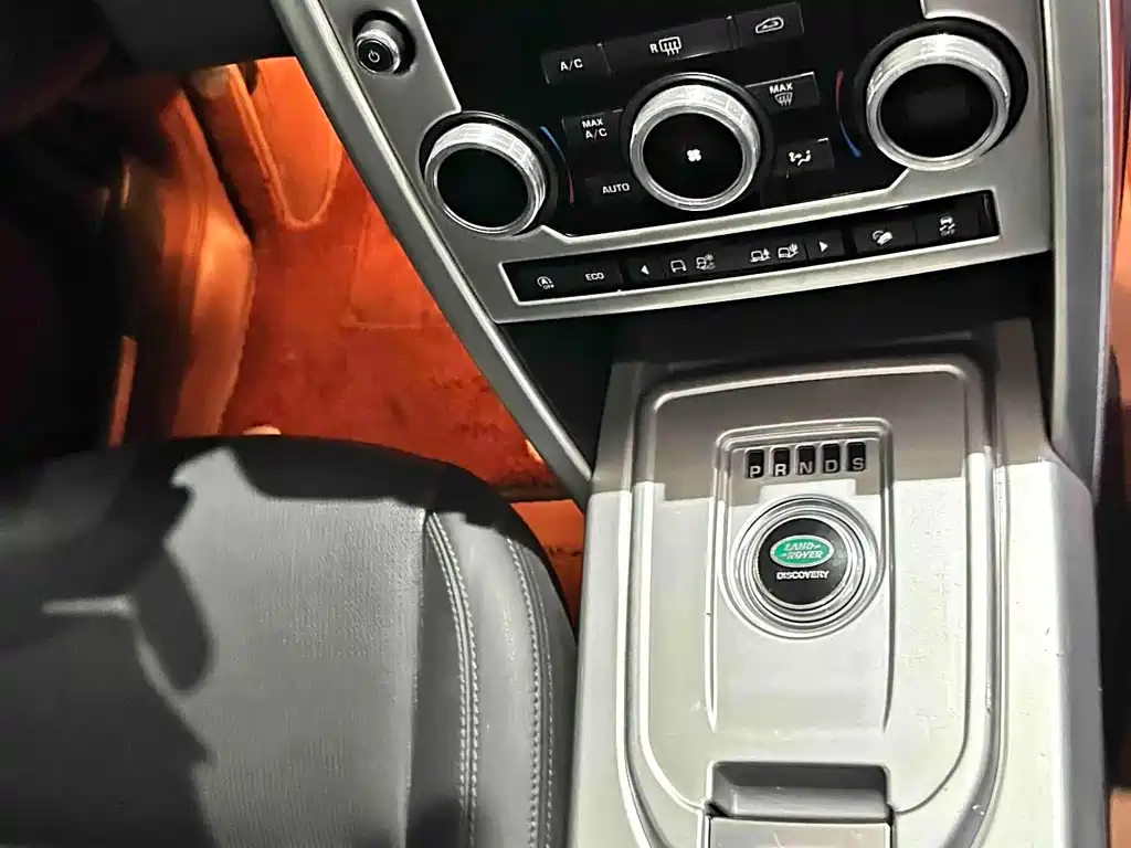 Land Rover Discovery Sport 2018 — фото 9
