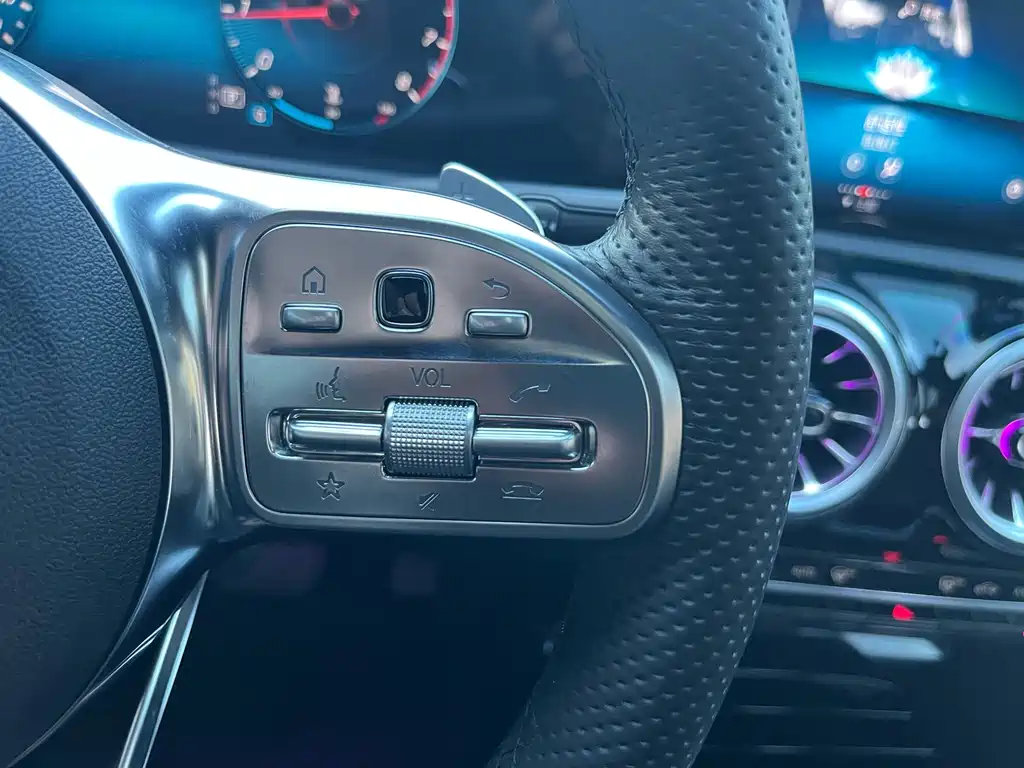Mercedes-Benz A-Class 2022 — фото 33