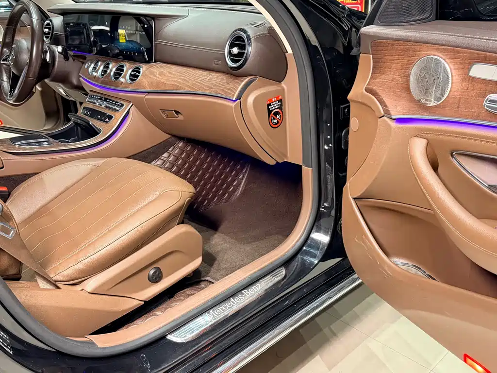 Mercedes-Benz E-Class 2021 — фото 14