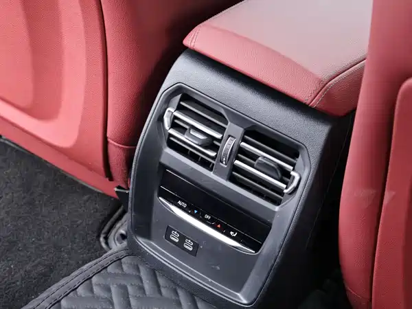 BMW 3 Series 2024