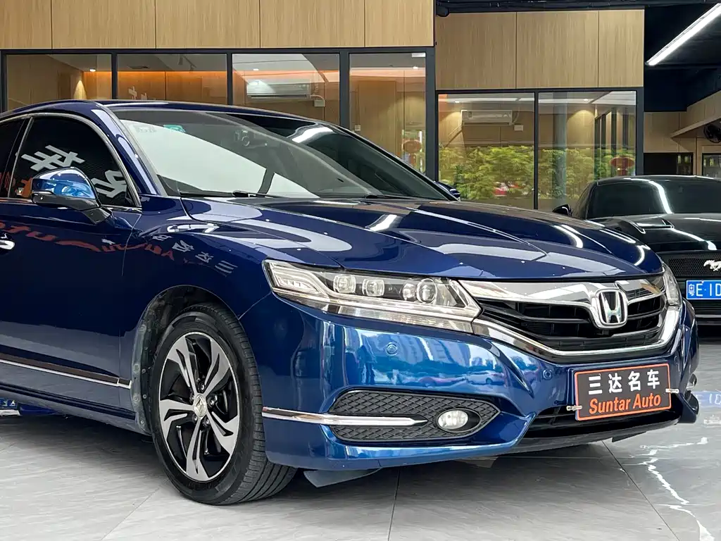 Honda Spirior 2015 — фото 10