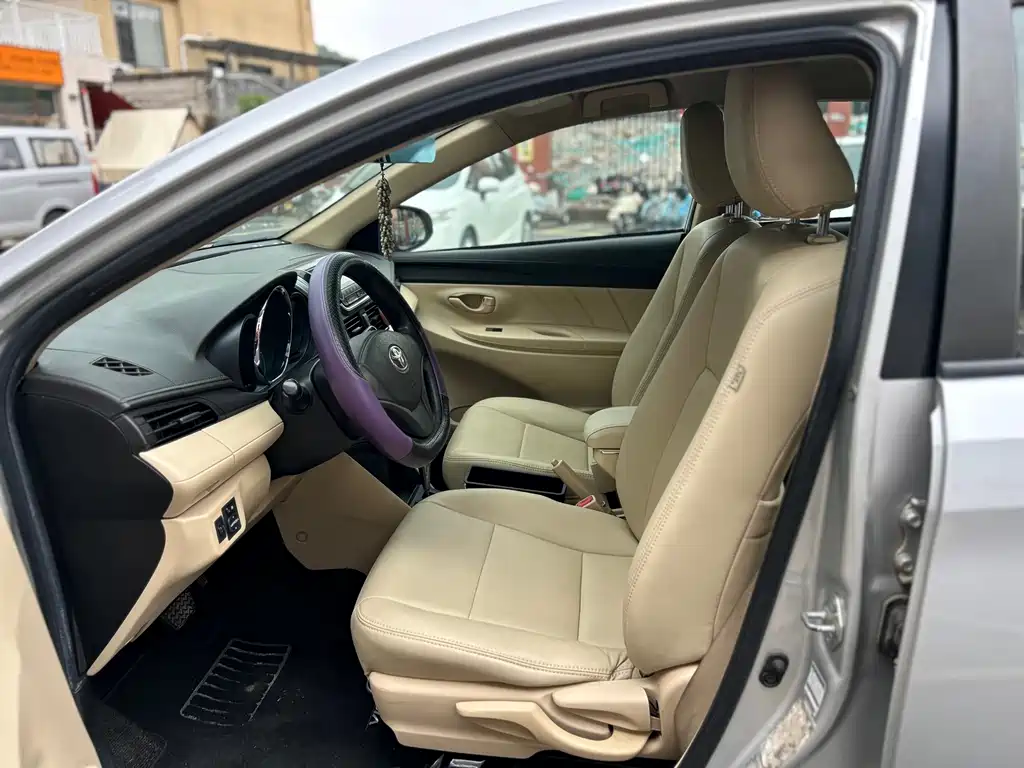 Toyota Vios 2015 — фото 11