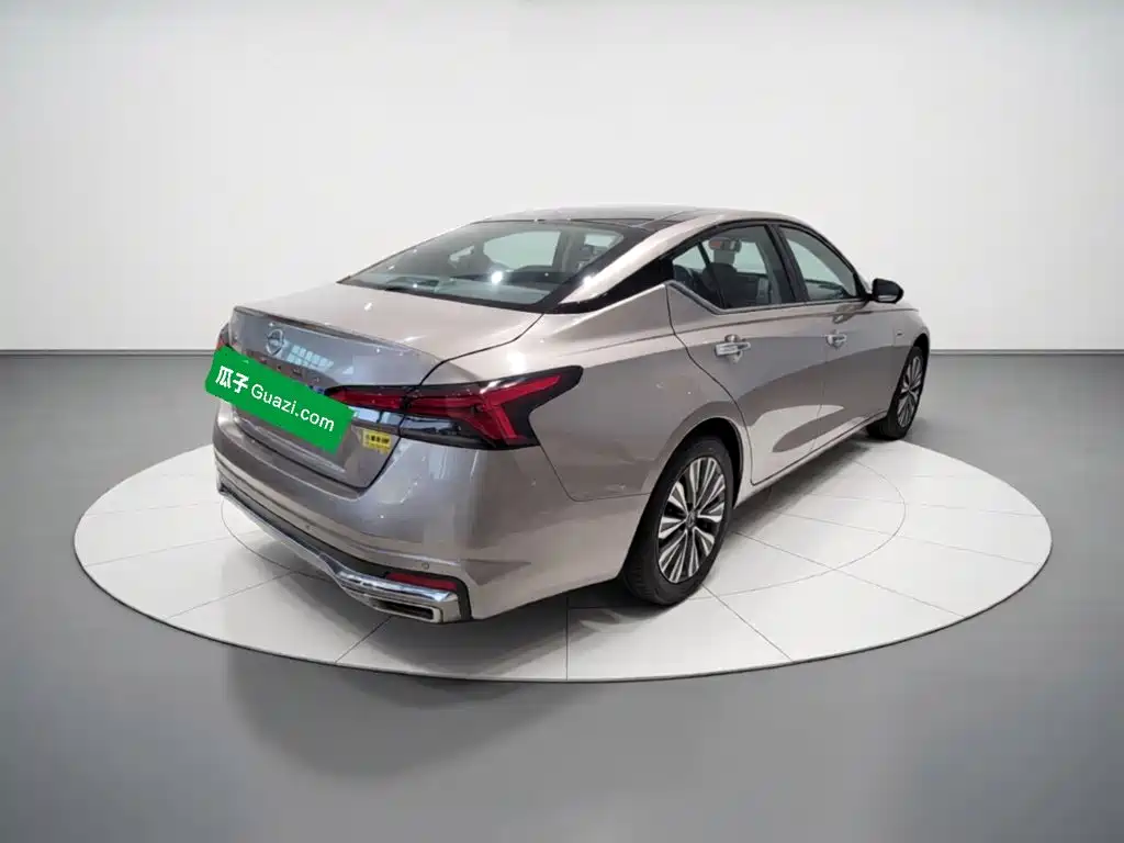 Nissan Teana 2022 — фото 12
