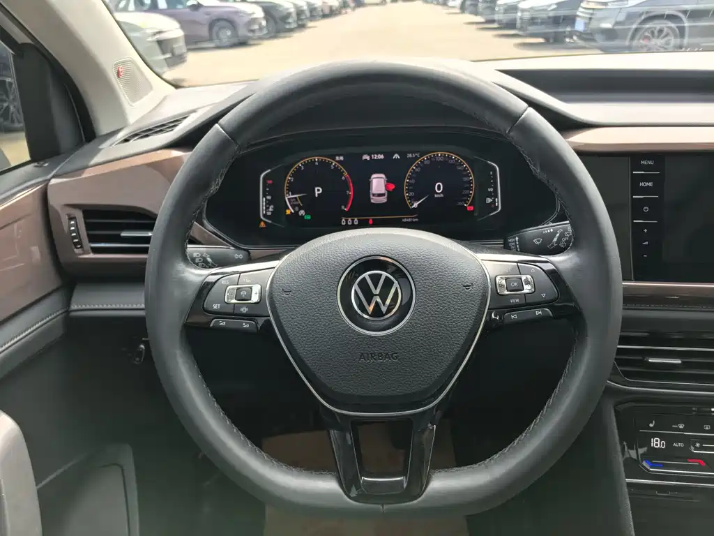Volkswagen Tharu 2021 — фото 10