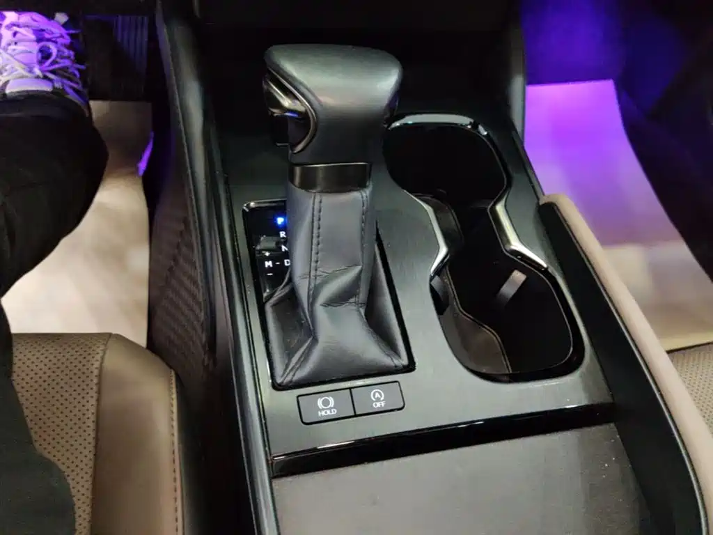 Lexus ES 2024 — фото 14