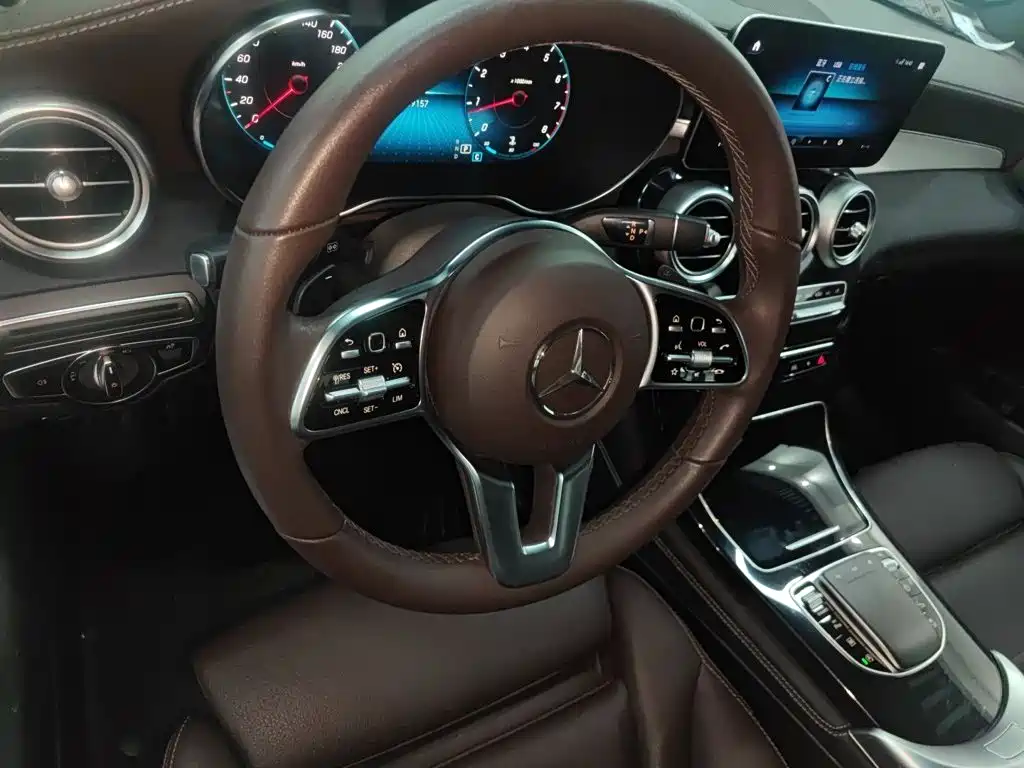 Mercedes-Benz GLC 2020 — фото 11