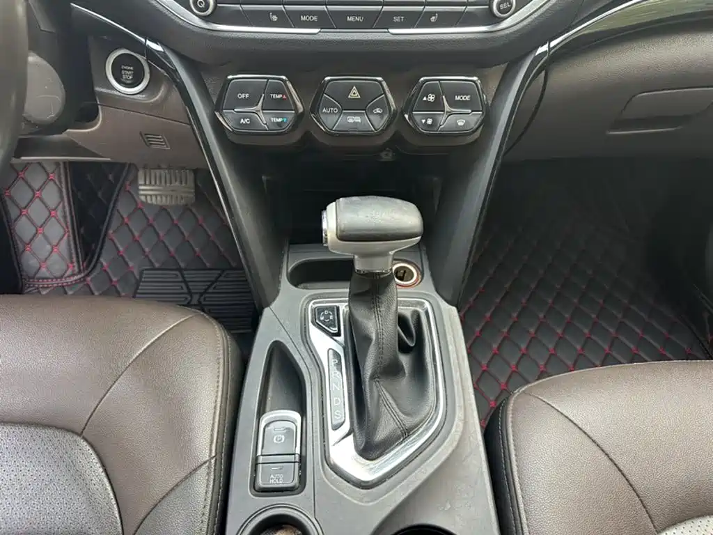 GAC Trumpchi GS4 2018 — фото 6
