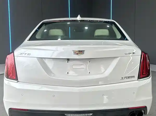 Cadillac CT6 2017