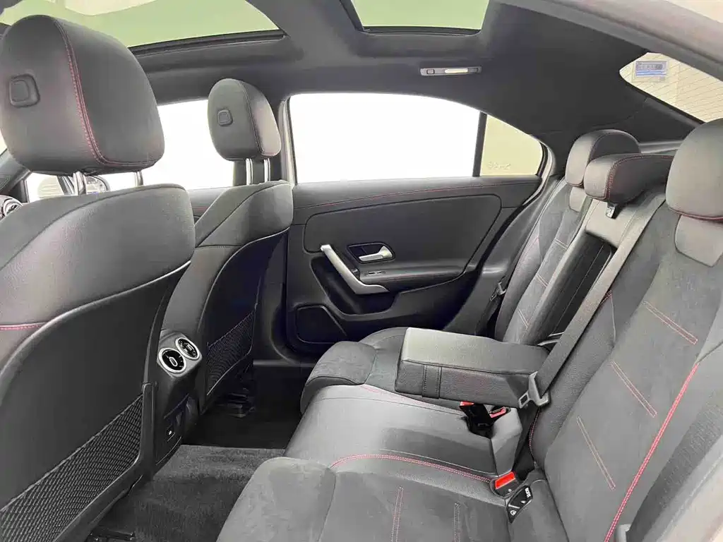 Mercedes-Benz A-Class 2025 — фото 13