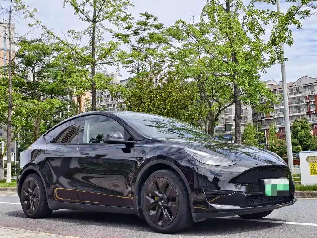 Tesla Model Y 2022 — фото 3