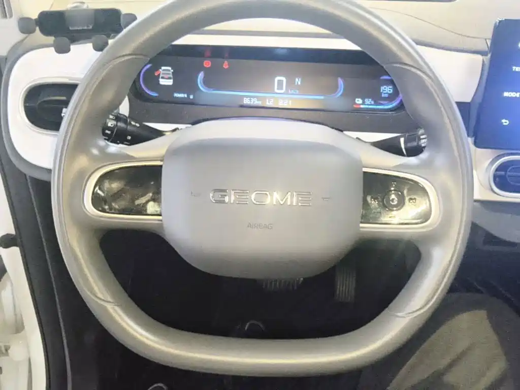 Geely Galaxy Panda 2025 — фото 11