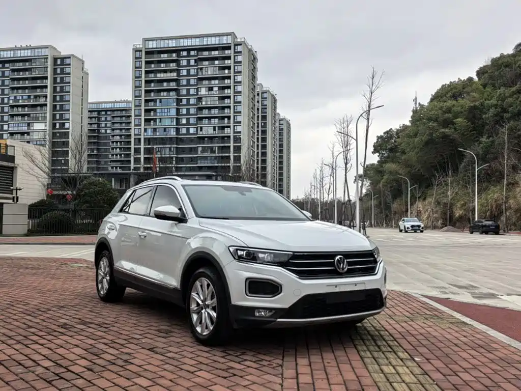 Volkswagen T-Roc 2023