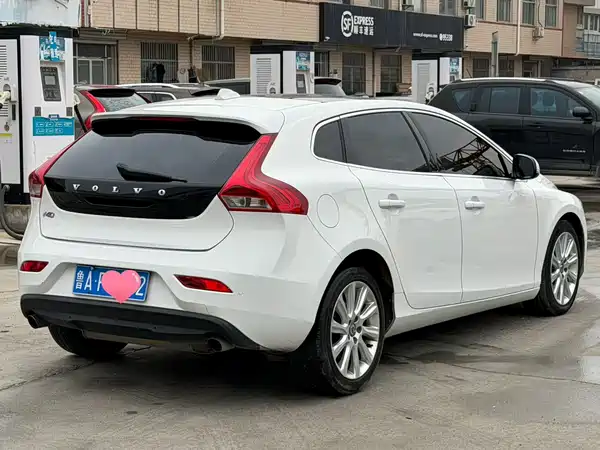 Volvo V40 2013