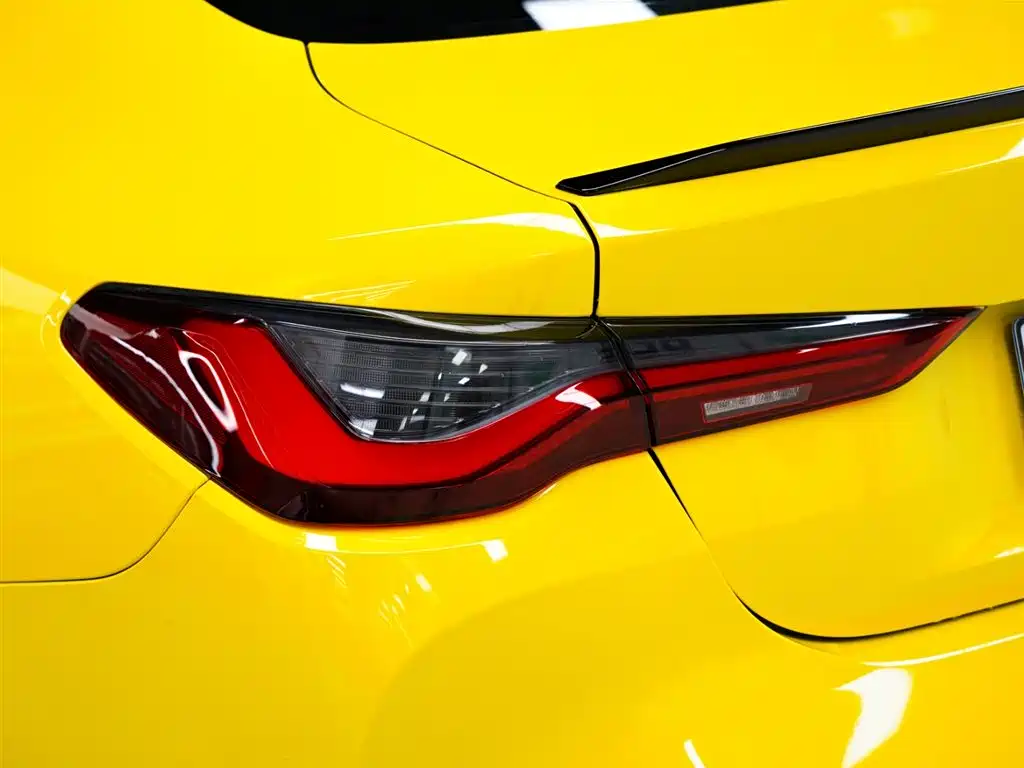 BMW M4 2022 — фото 4