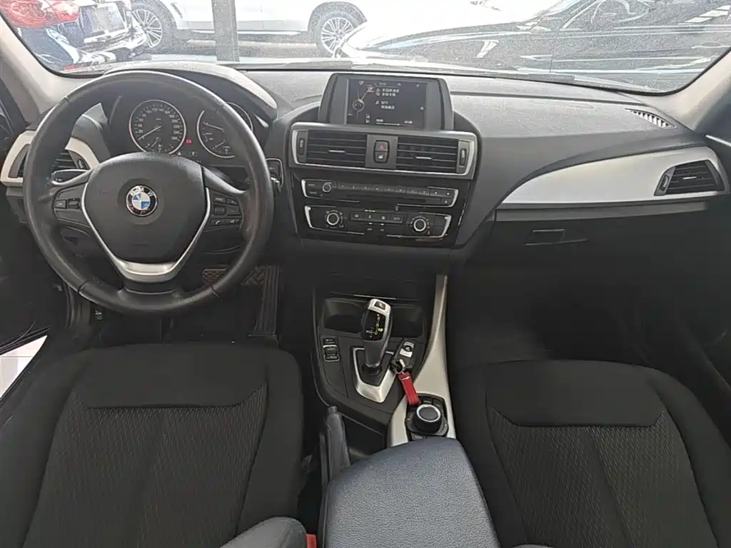 BMW 1 Series 2016 — фото 10