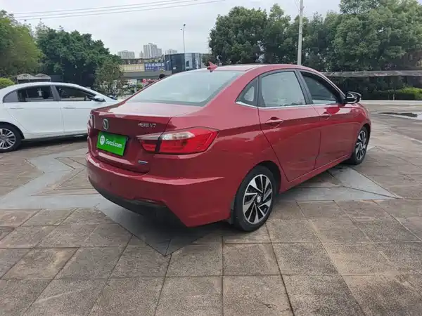 Changan Yuexiang V7 2015