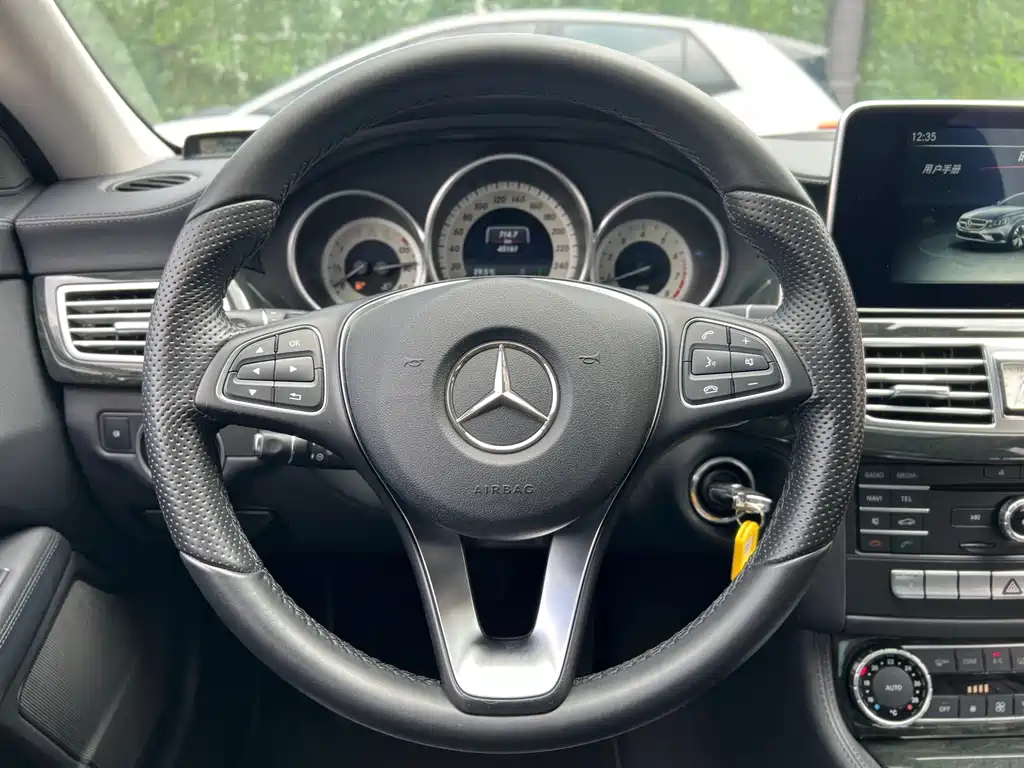 Mercedes-Benz CLS 2016 — фото 16