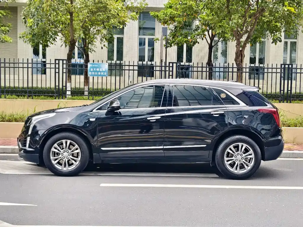 Cadillac XT5 2021 — фото 7