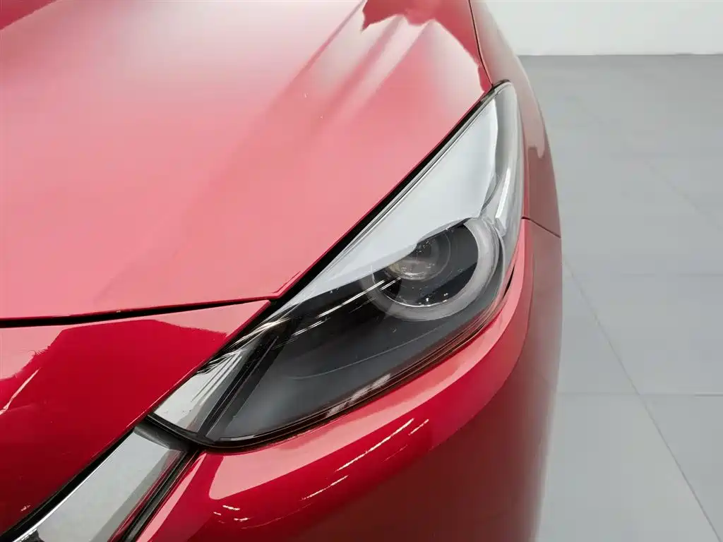 Mazda 3 Axela 2017 — фото 7