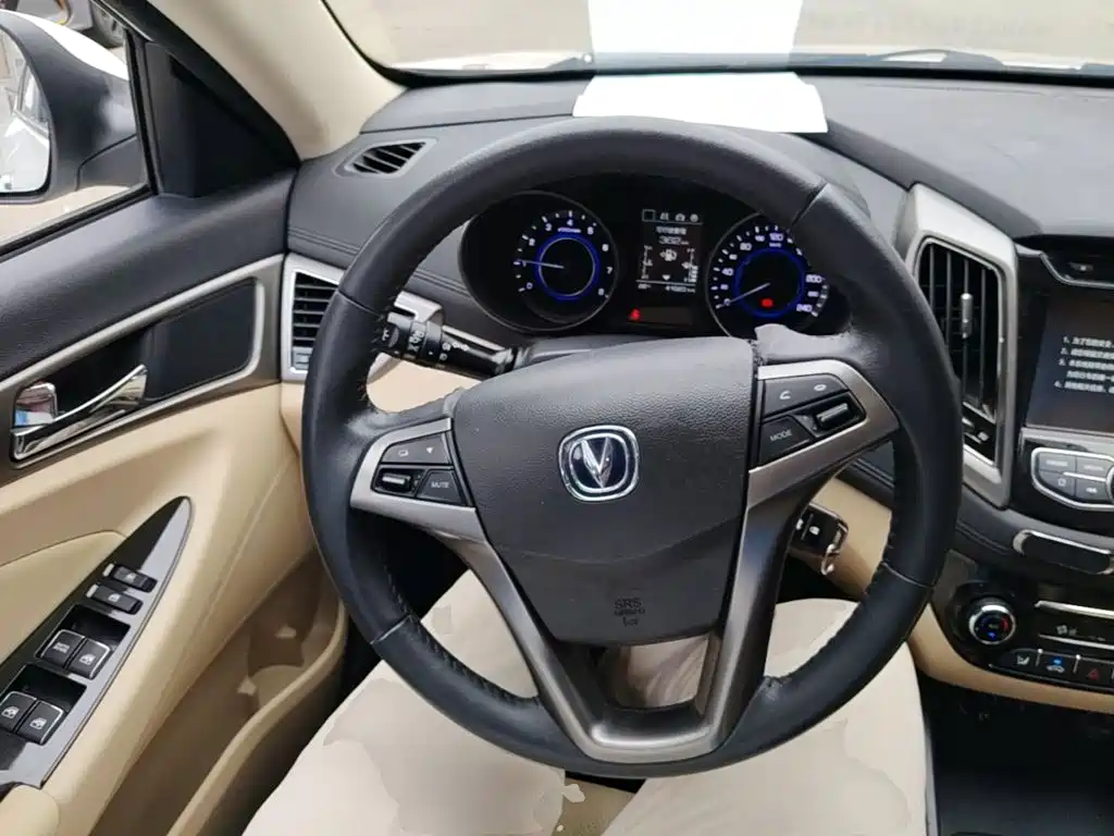 Changan Eado 2016 — фото 11