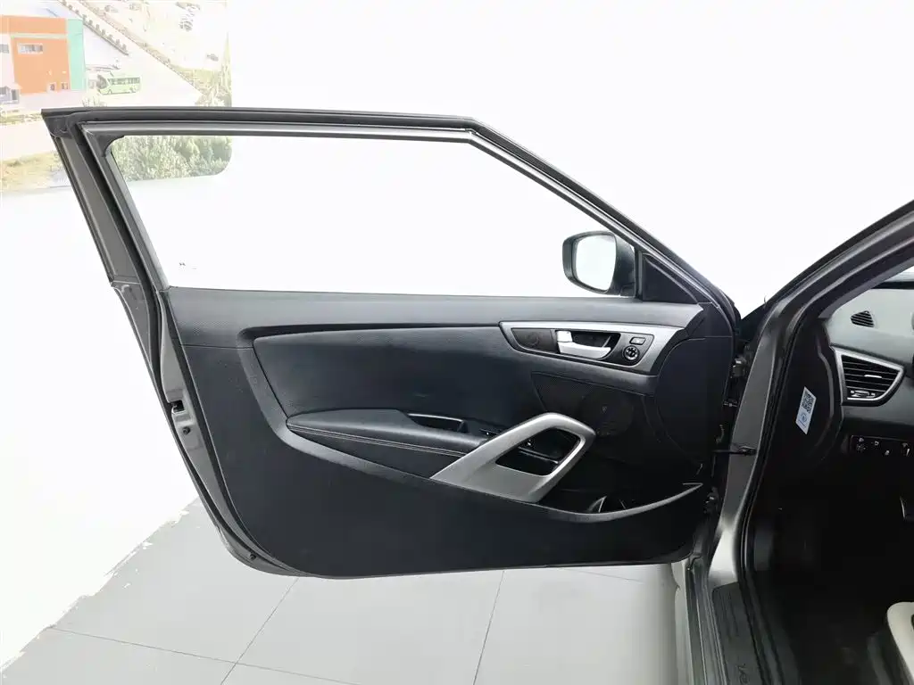 Hyundai Veloster 2015 — фото 8