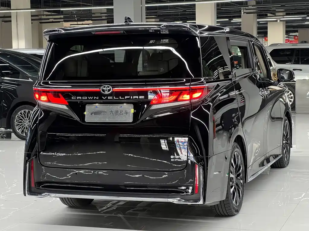 Toyota Vellfire 2024 — фото 4