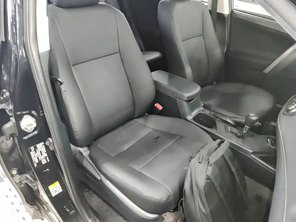 Toyota RAV4 2015 — фото 20