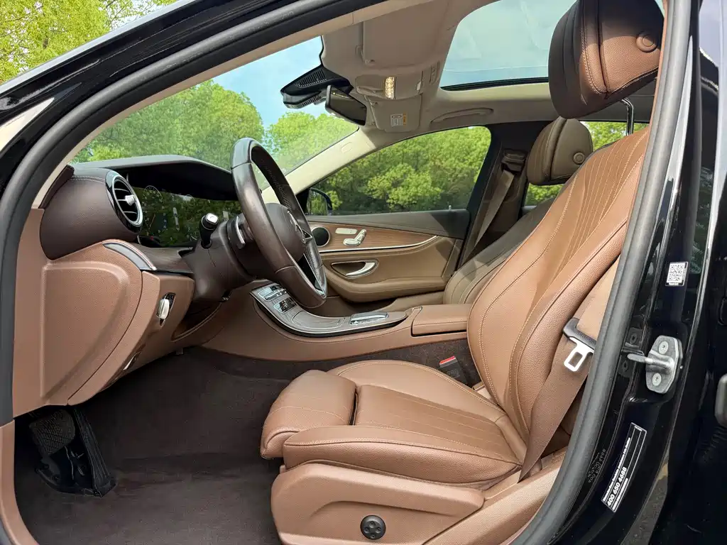 Mercedes-Benz E-Class 2022 — фото 3