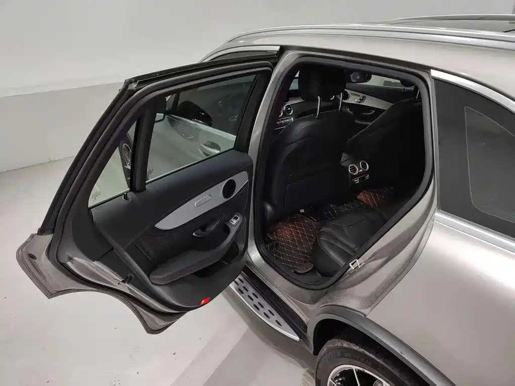 Mercedes-Benz GLC AMG 2020 — фото 14