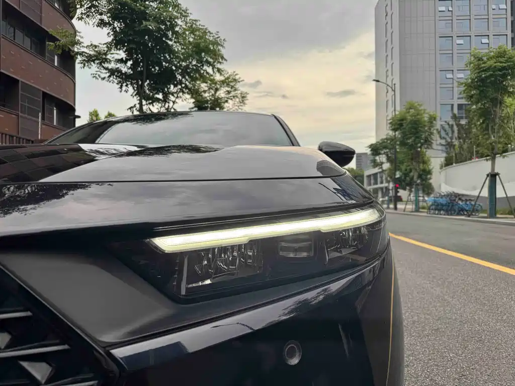 Honda Accord New Energy 2023 — фото 5