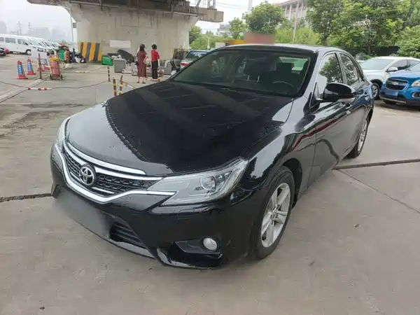 Toyota Reiz 2013