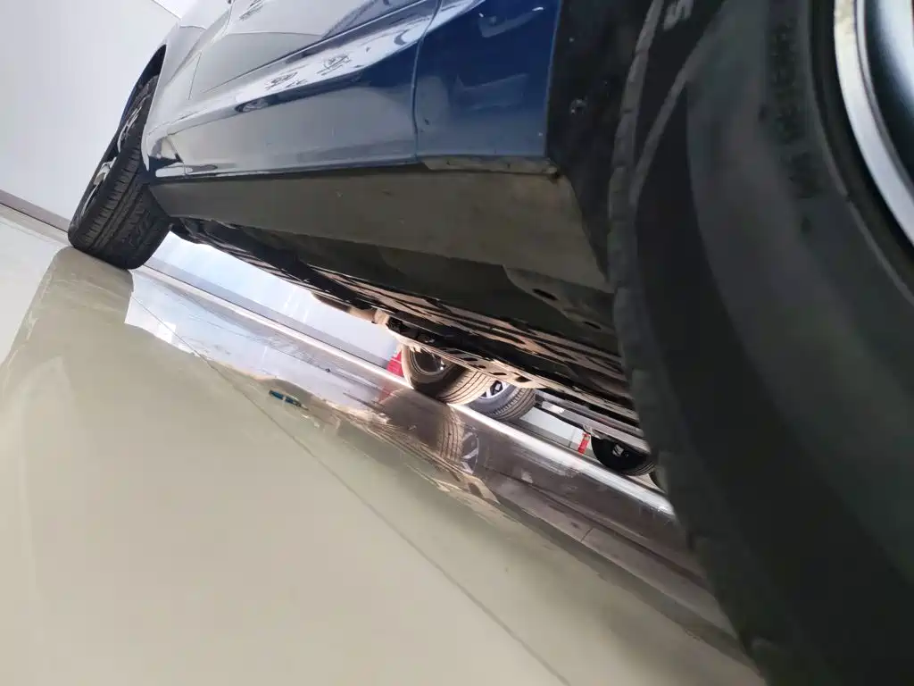 Volvo XC60 2018 — фото 20