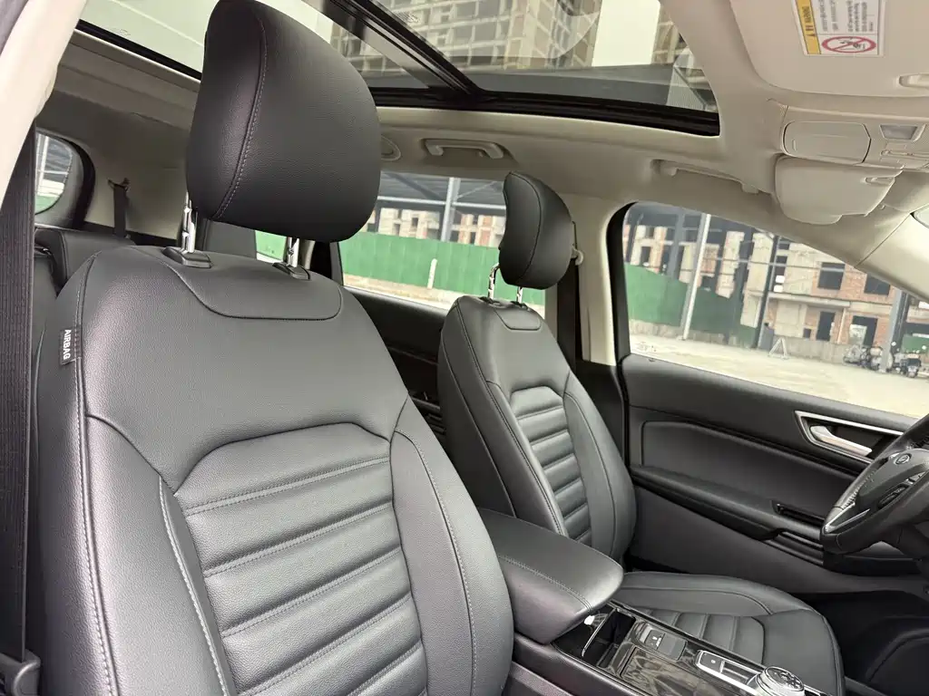 Ford Edge 2020 — фото 16