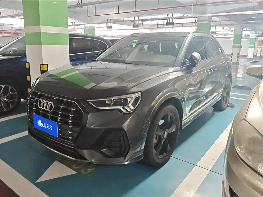 Audi Q3 2019 — фото 1