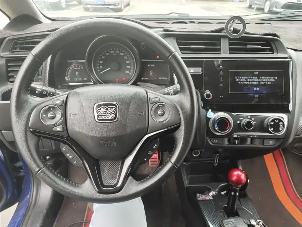 Honda Fit 2018 — фото 10