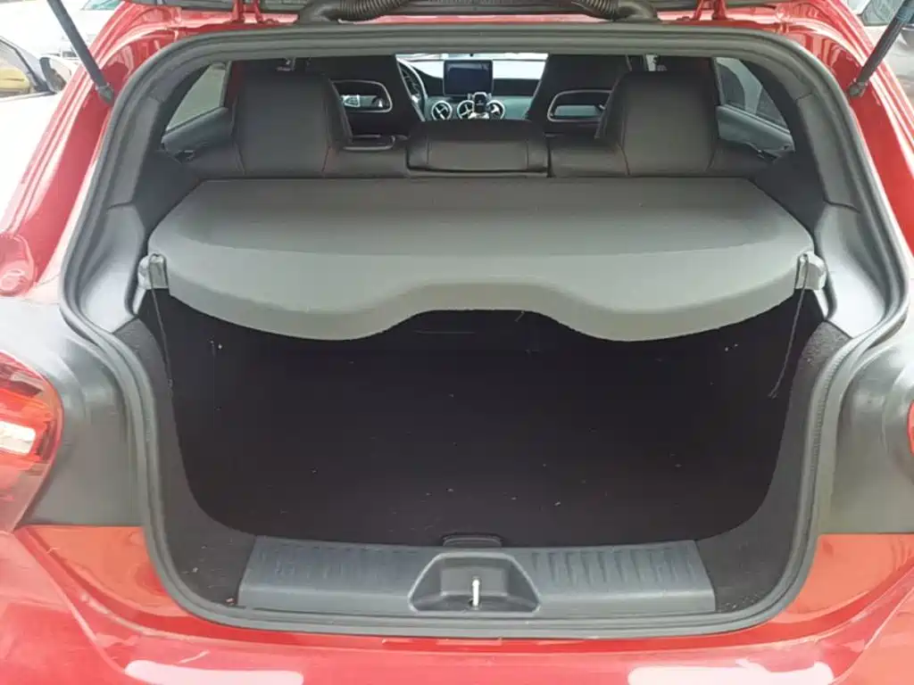 Mercedes-Benz A-Class 2017 — фото 19