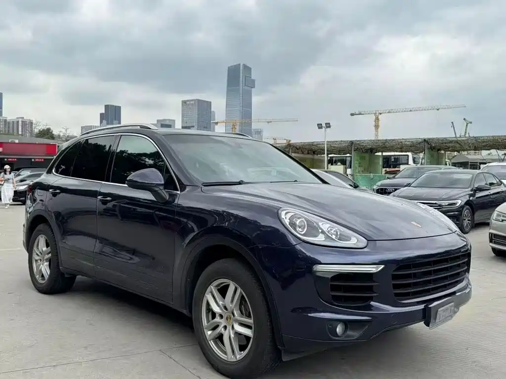 Porsche Cayenne 2017 — фото 23