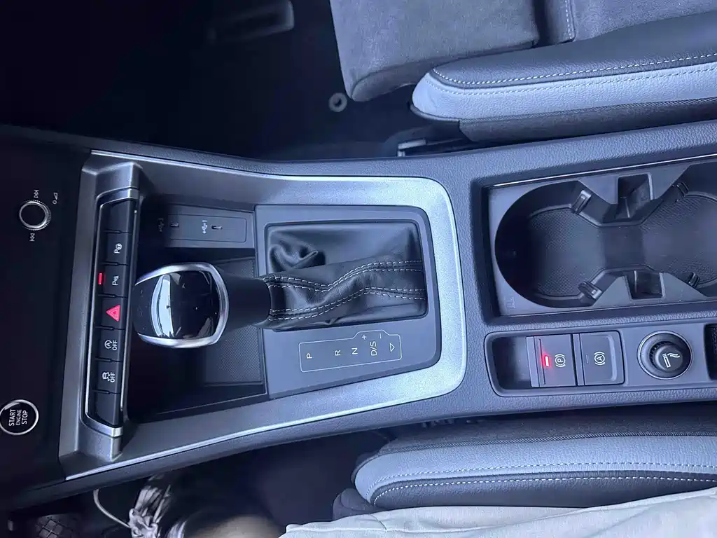 Audi Q3 2023 — фото 12