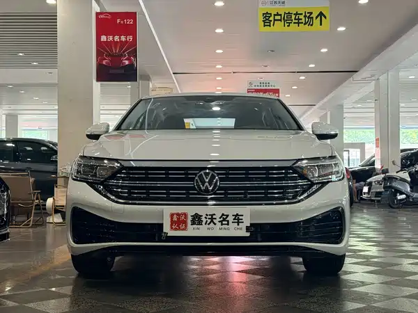Volkswagen Sagitar 2024