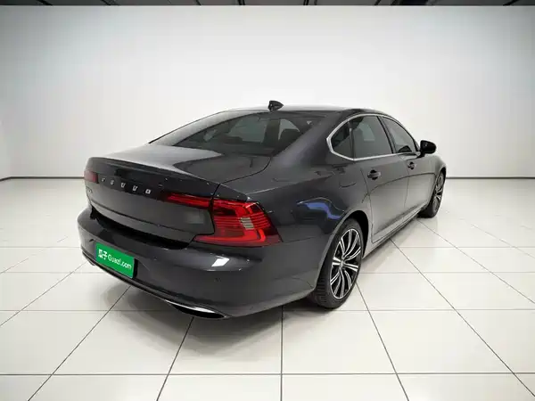 Volvo S90 2021