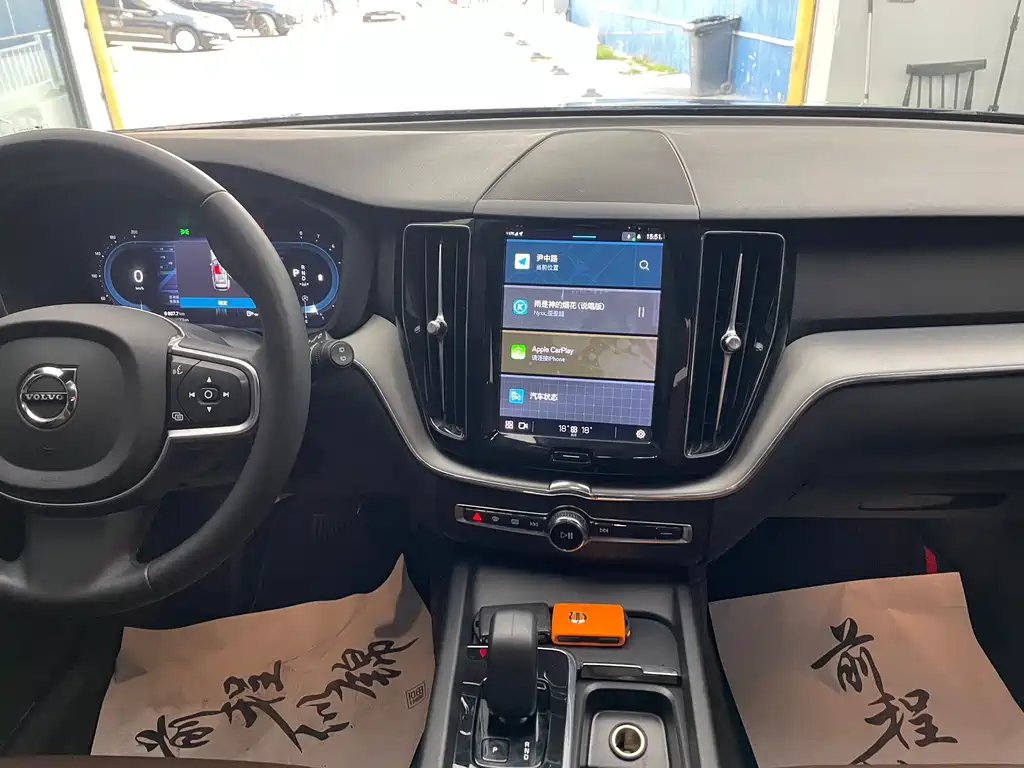 Volvo XC60 2023 — фото 24